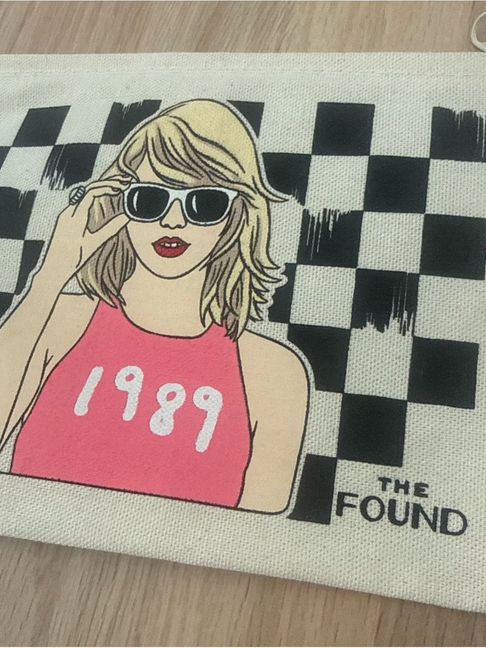 NWT Taylor Swift 1989 Canvas Make Up Bag Sunglasses By The Found